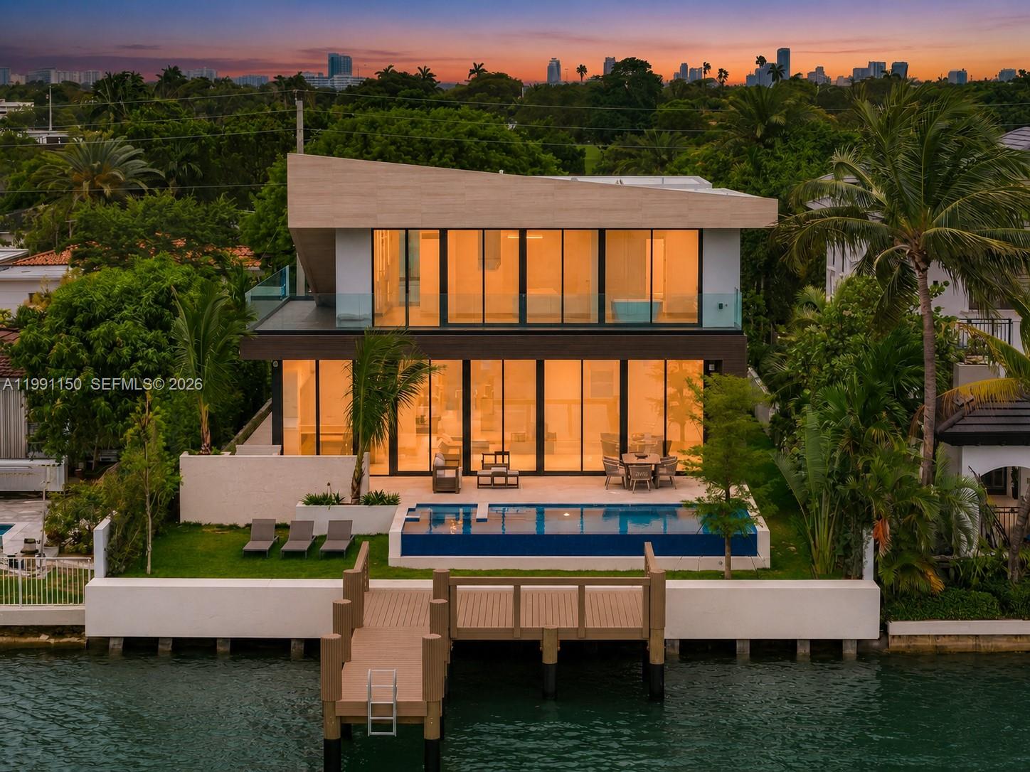 535 N Shore Dr, Miami Beach FL 33141
