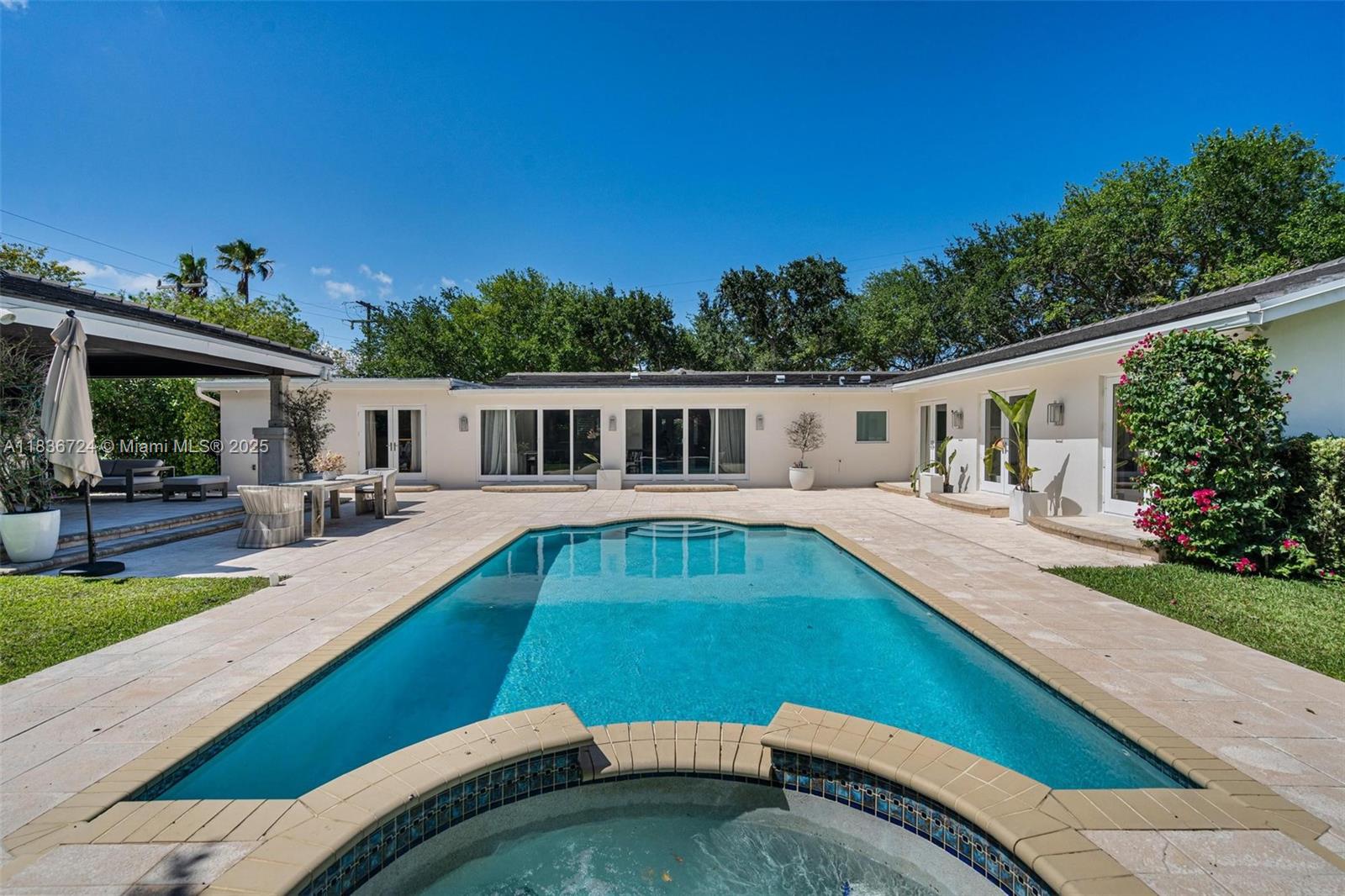 7160 SW 124th St, Pinecrest FL 33156