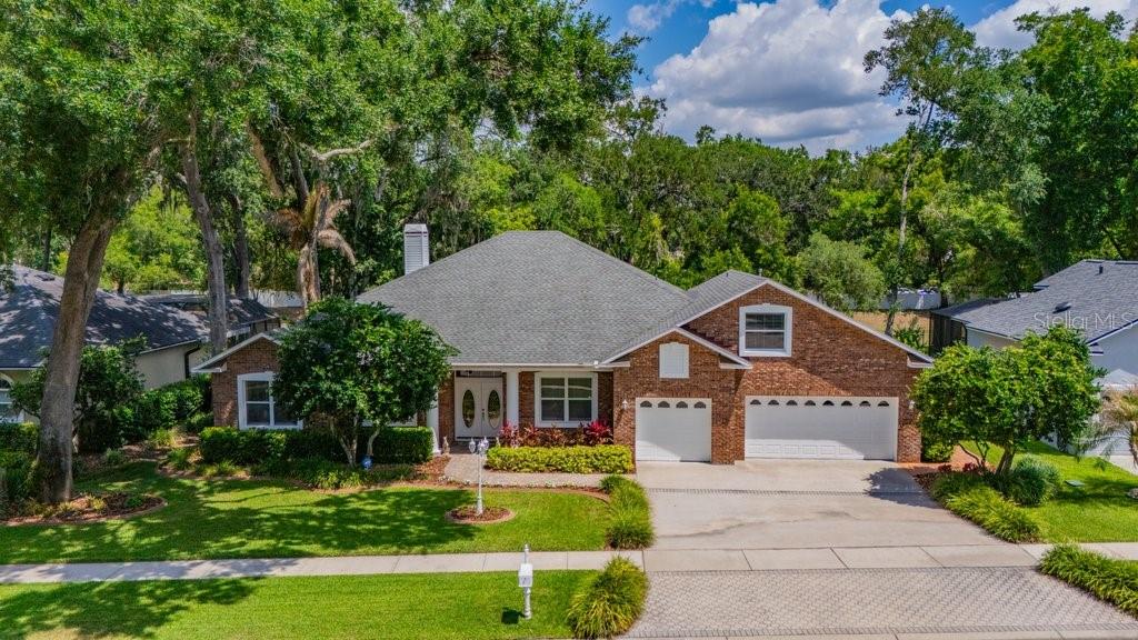 2221 VALRICO FOREST DRIVE