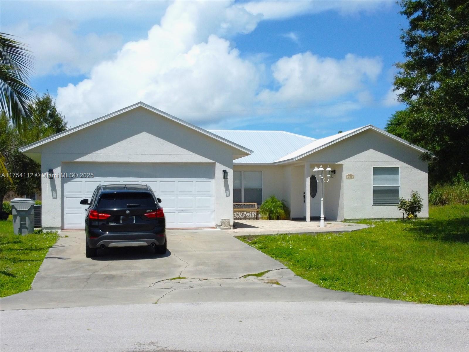 720 2nd Pl SW, Vero Beach FL 32962