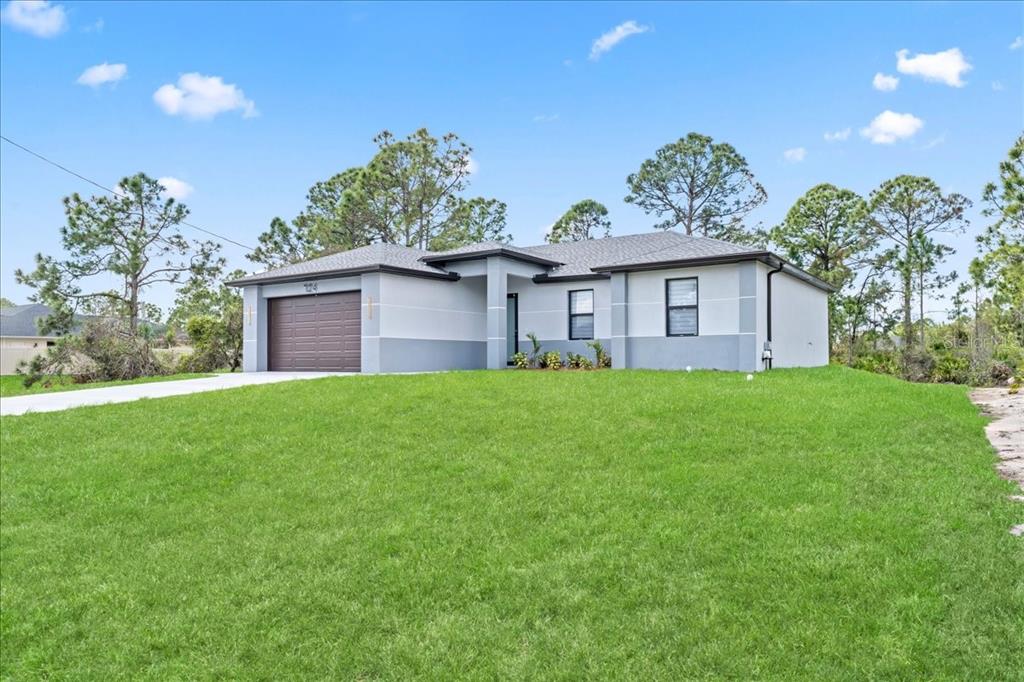 724 DRURY AVENUE, LEHIGH ACRES, FL — photo 4 of 30