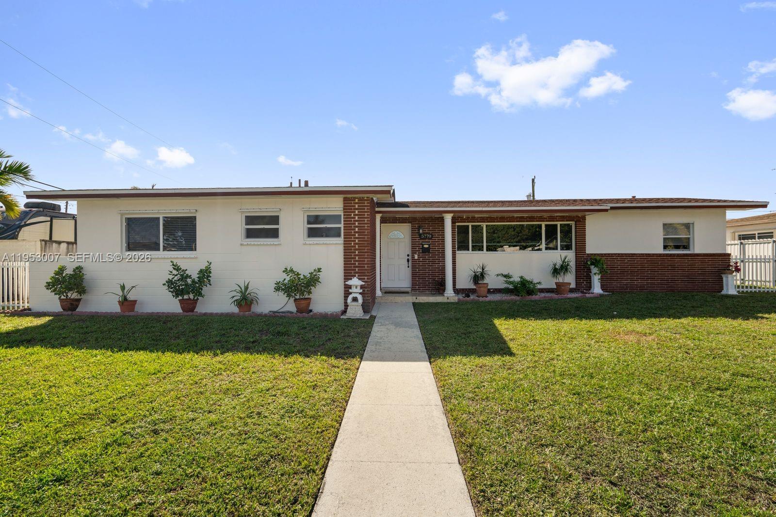 5770 NW 111th St, Hialeah FL 33012