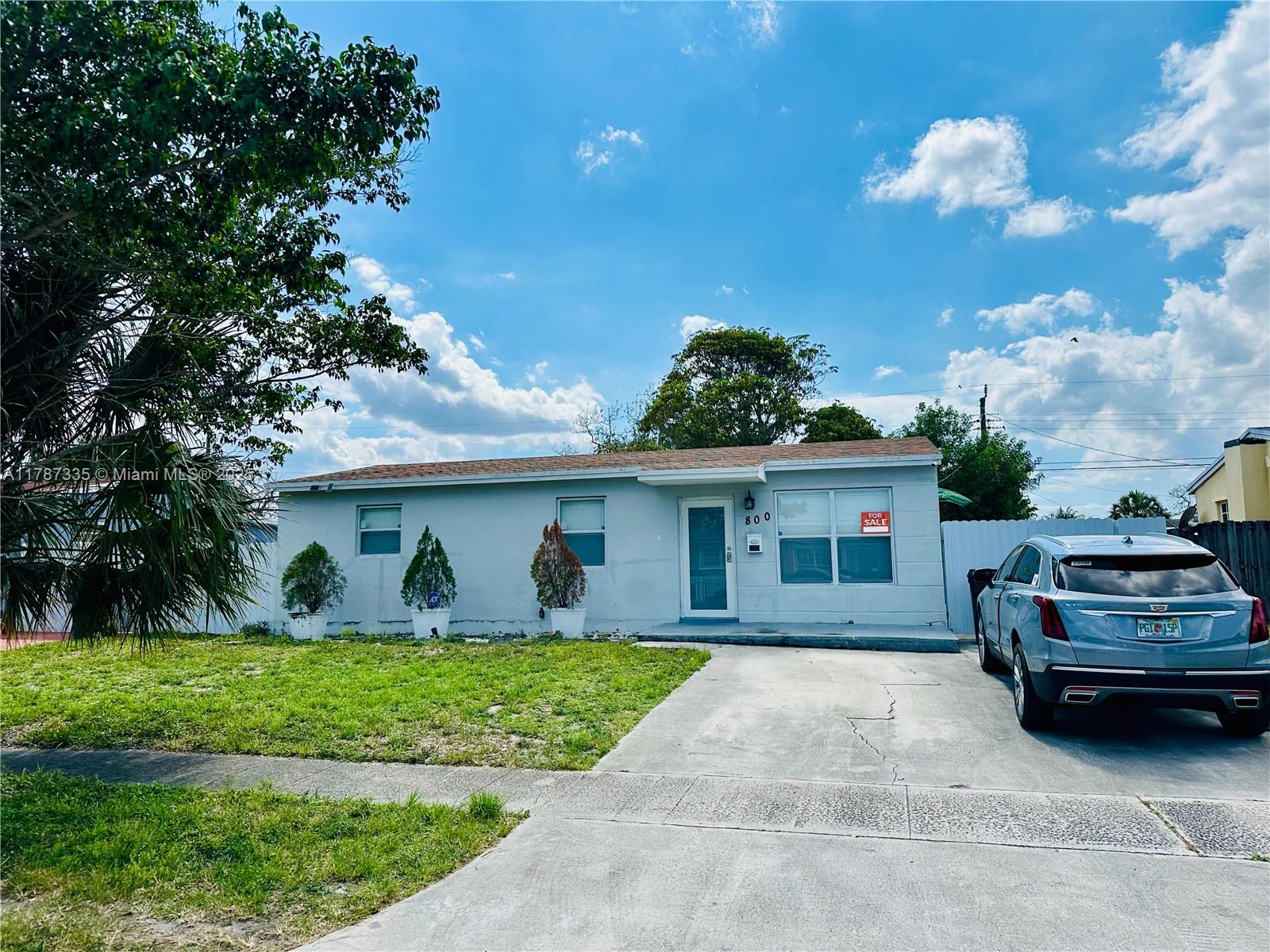 800 N 69th Ave, Hollywood FL 33024