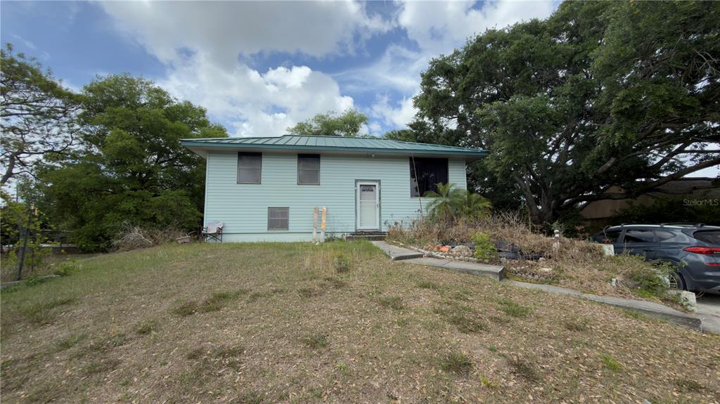 218 LAVENDER COURT
