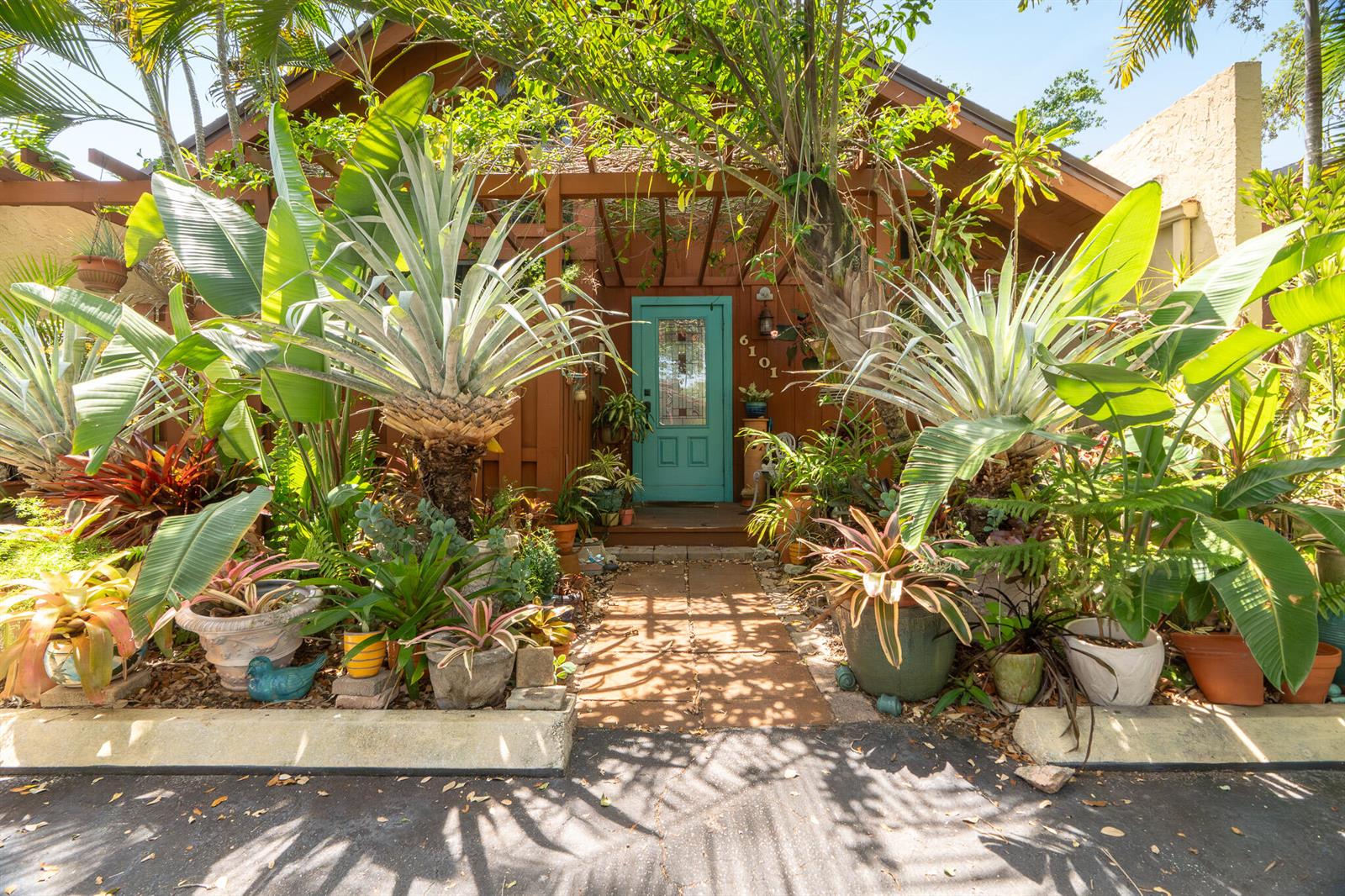 6101 NW 32nd Way, Fort Lauderdale FL 33309