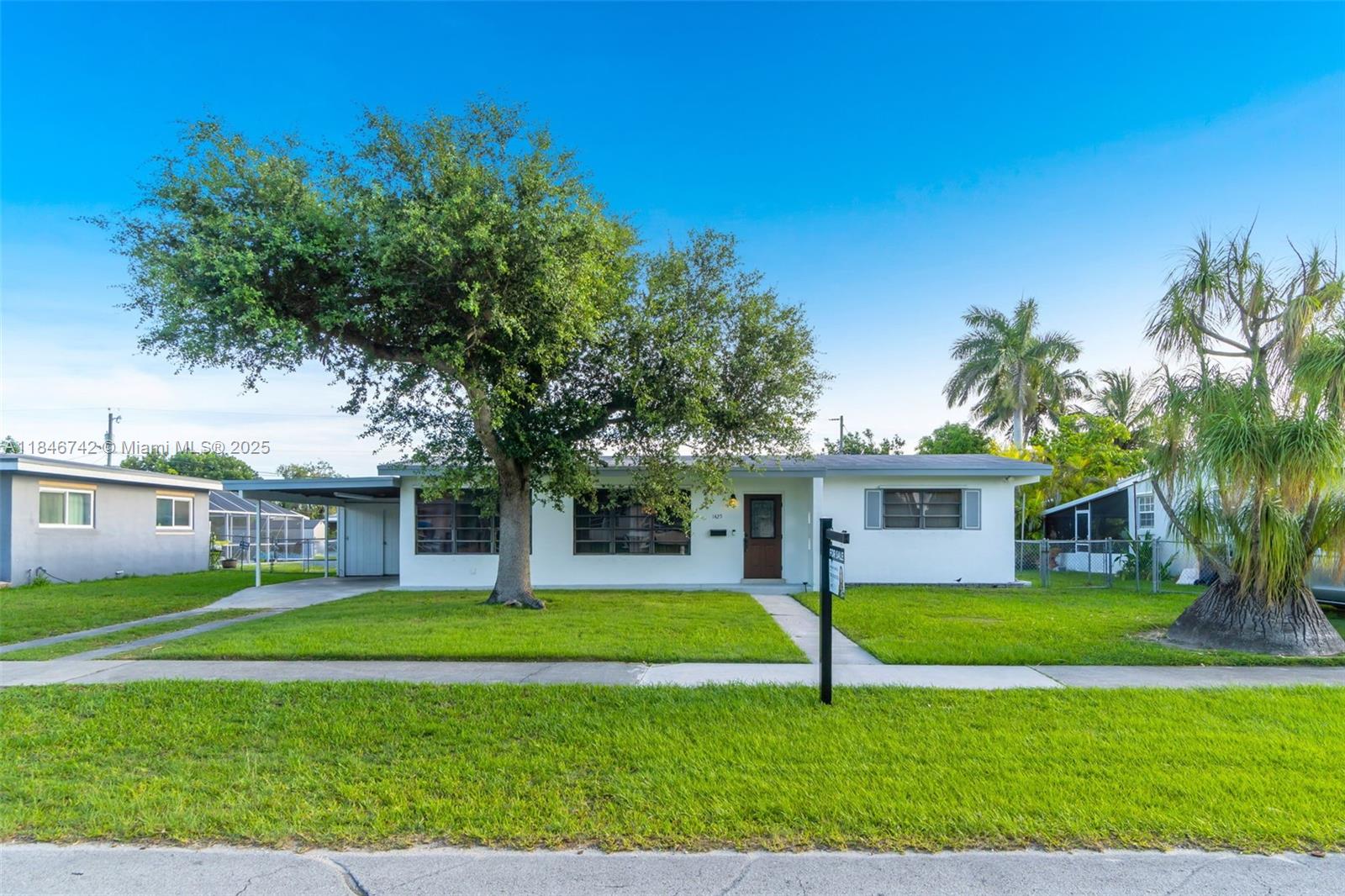 1425 NW 9th St, Homestead FL 33030