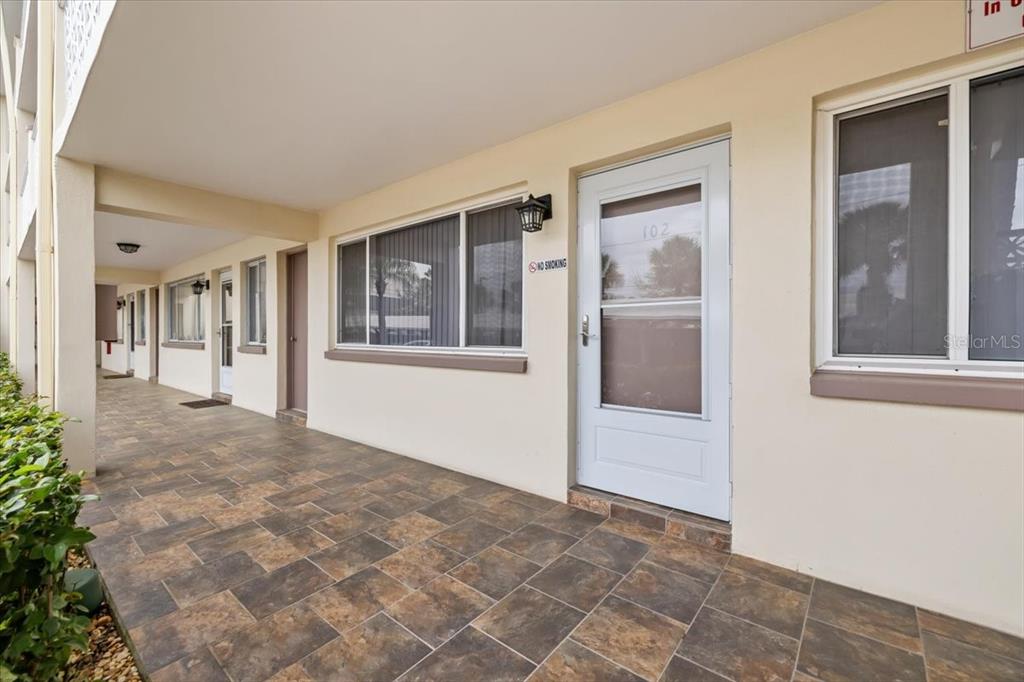 1235 S HIGHLAND AVENUE UNIT 1-102