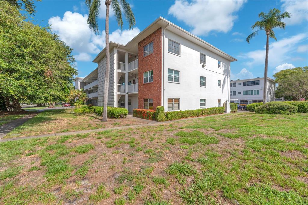 5155 9TH AVENUE N UNIT 211