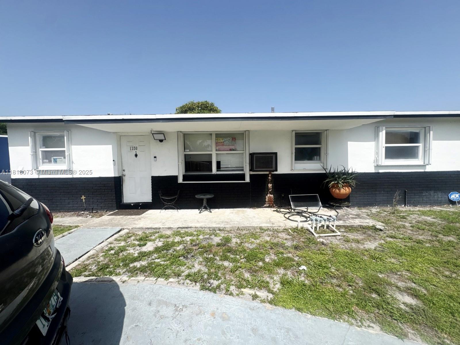 1330 SW 6th Ter, Deerfield Beach FL 33441