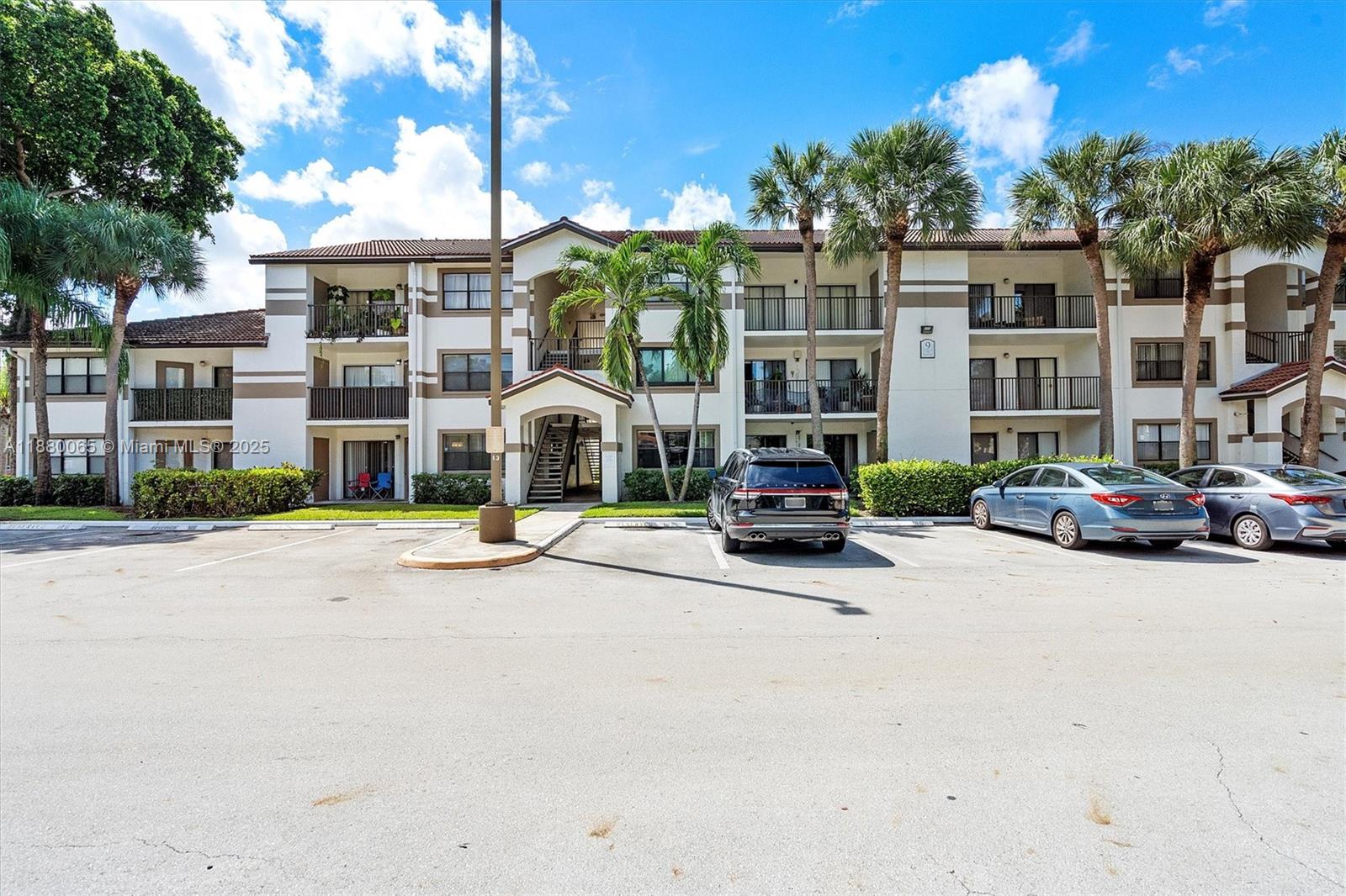 540 S Park Rd # 9, Hollywood FL 33021