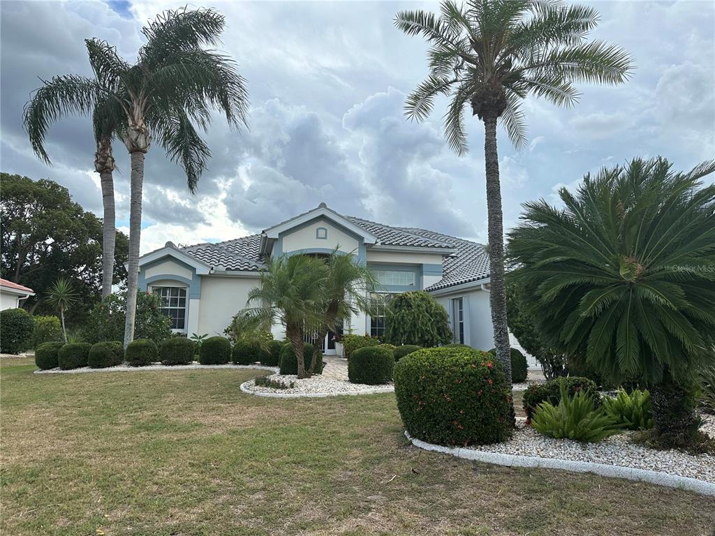 1136 SIGNATURE DRIVE