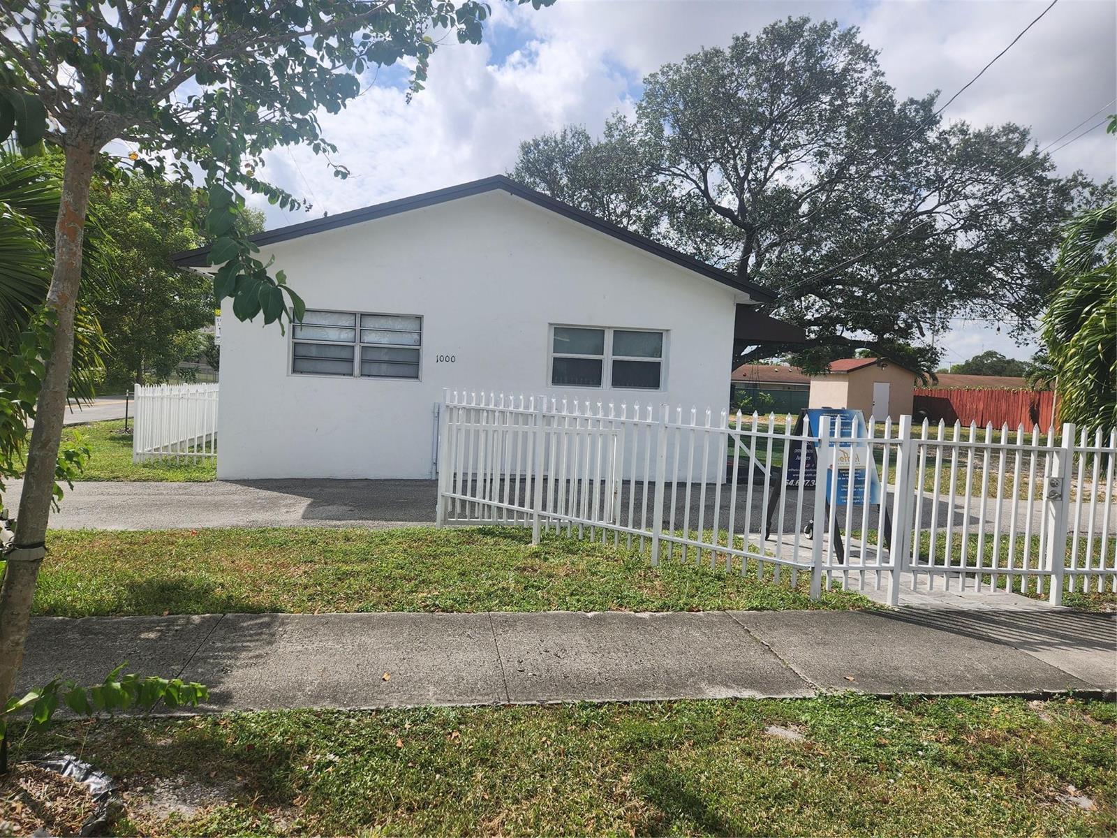1000 Foster Road, Hallandale Beach FL 33009