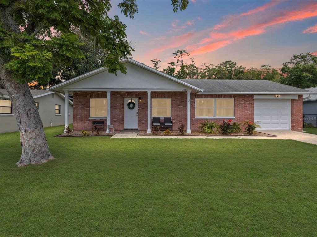 4244 RACCOON LOOP