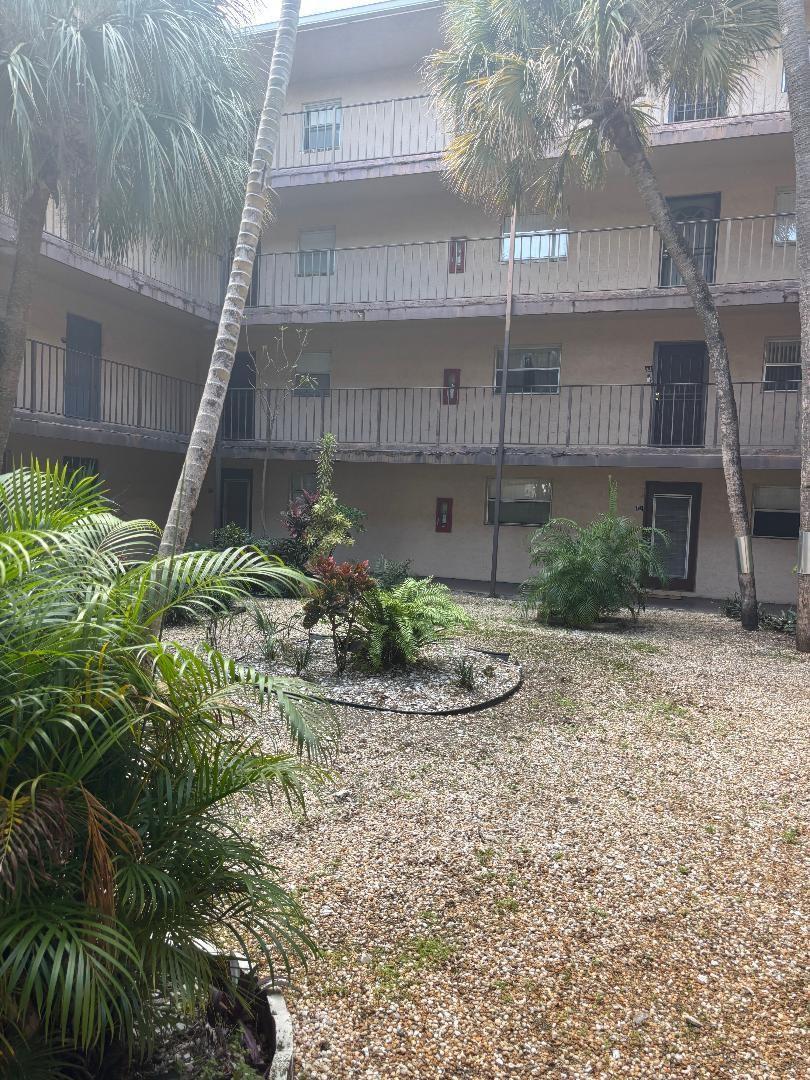 2840 Somerset Drive # 206, Lauderdale Lakes FL 33311