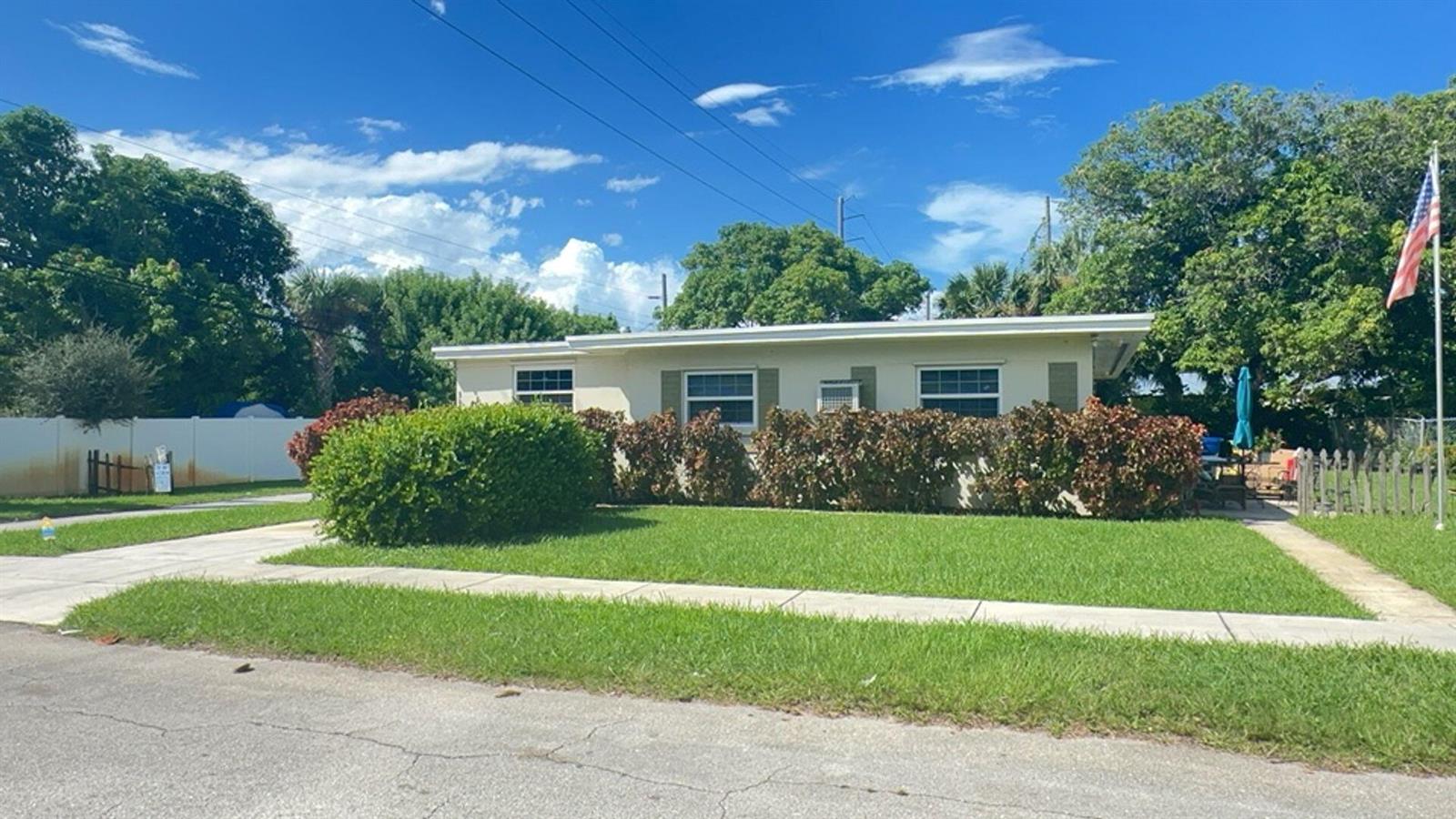 182 W 34th Street # 1, Riviera Beach FL 33404