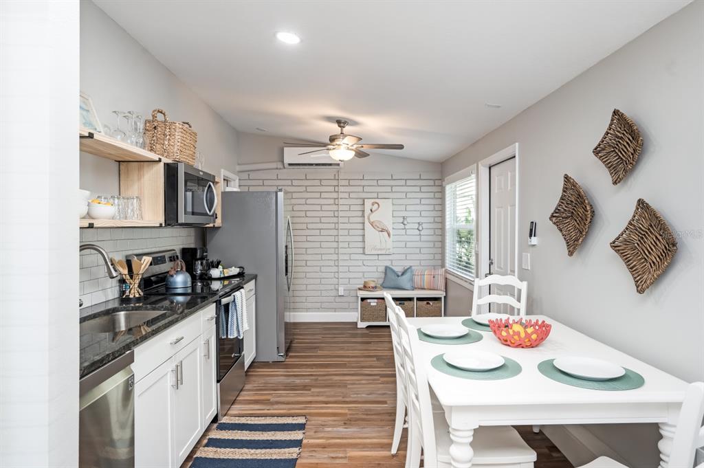 2213 WASON ROAD UNIT 1, SARASOTA, FL — photo 4 of 30
