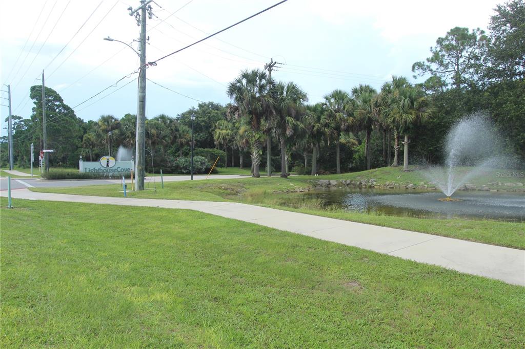 498 SIOUX BOULEVARD, OAK HILL, FL — photo 4 of 17