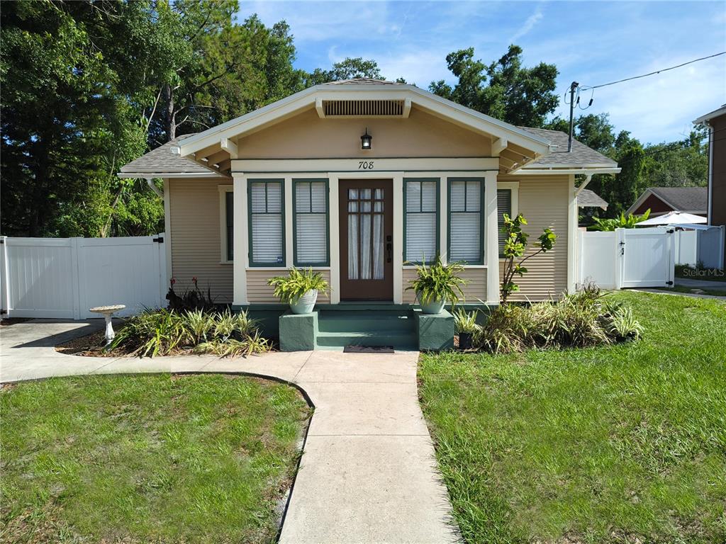 708 W IDLEWILD AVENUE