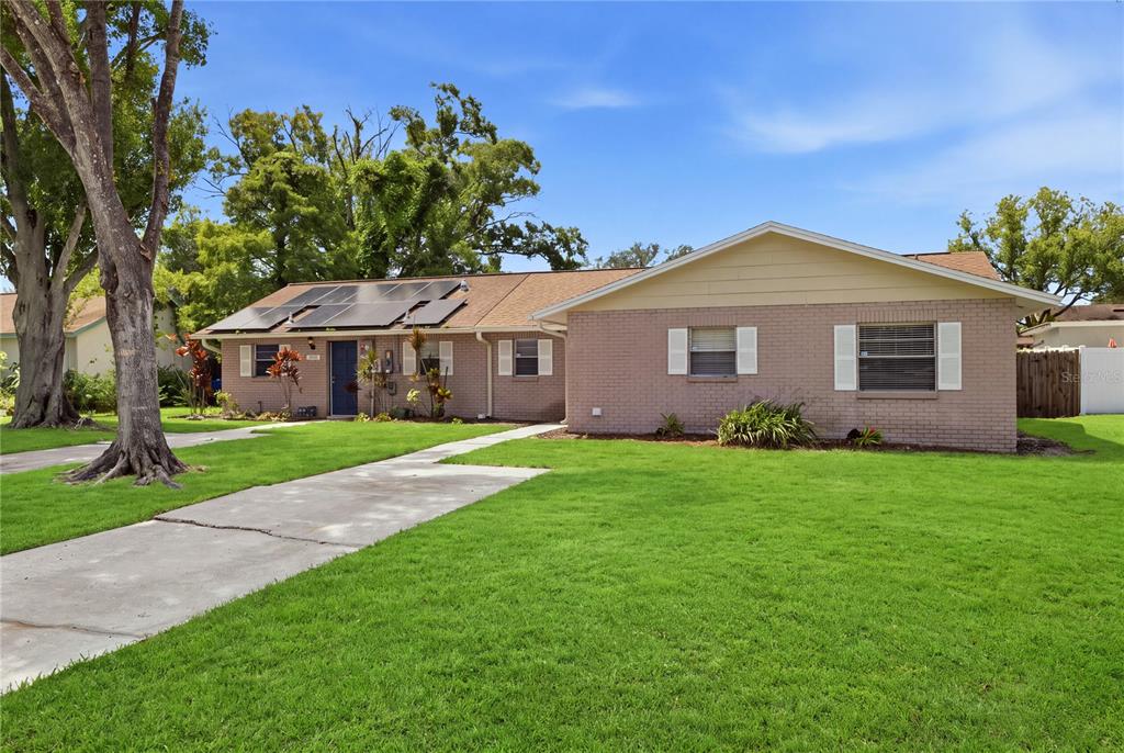 5108 LAWNTON COURT