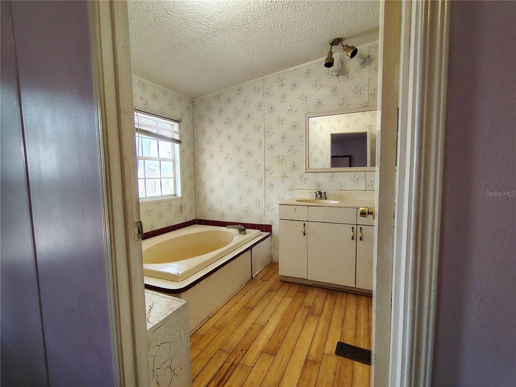 14240 SR 471, WEBSTER, FL — photo 2 of 29