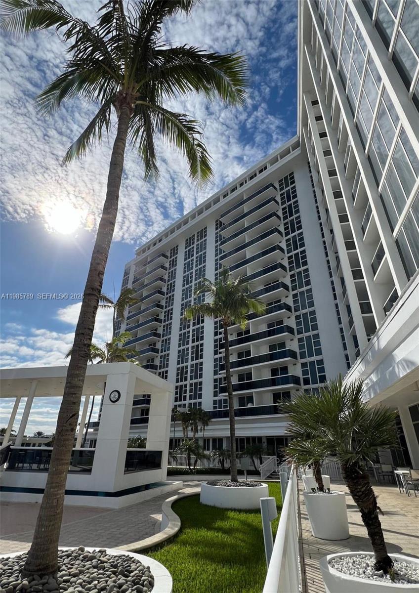 10275 Collins Ave # 1104, Bal Harbour FL 33154