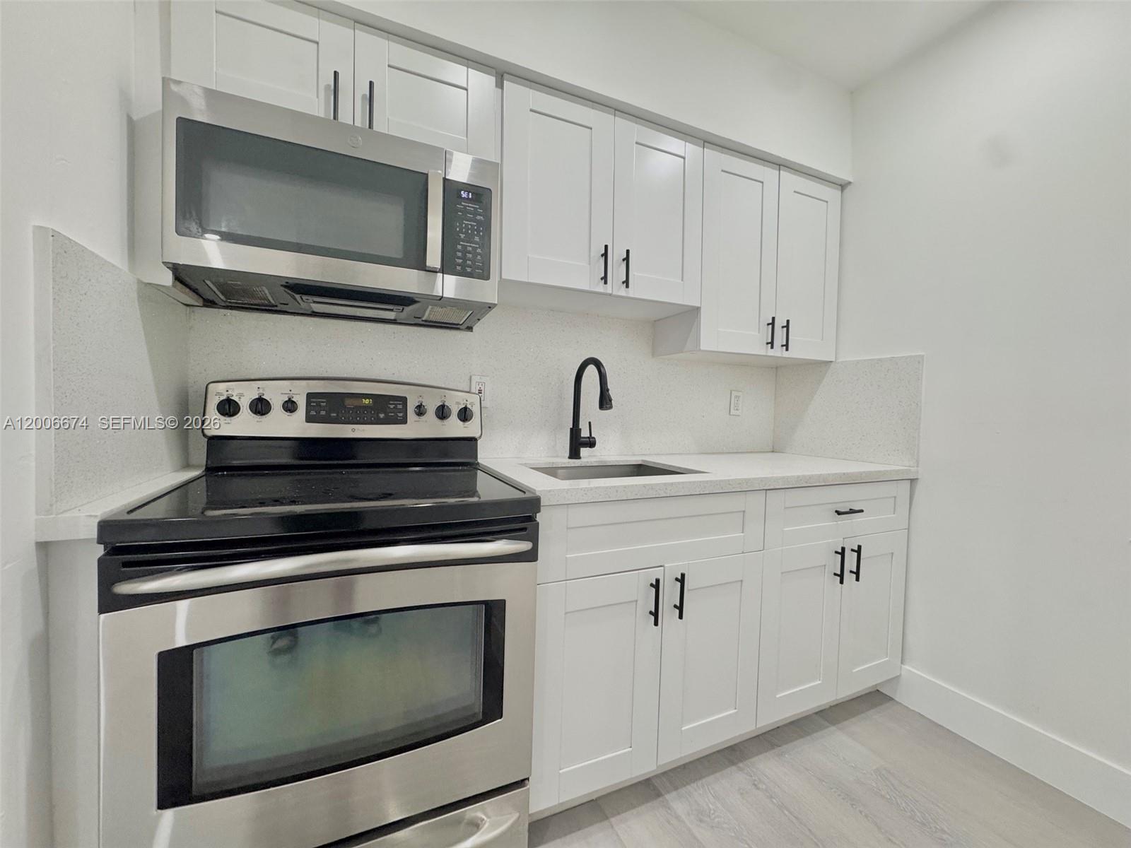 417 NW 2nd Ave # 000, Hallandale Beach FL 33009
