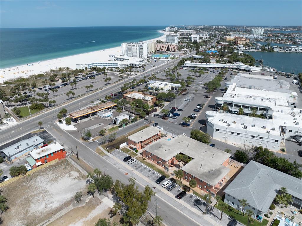 121 46TH AVENUE UNIT 2G