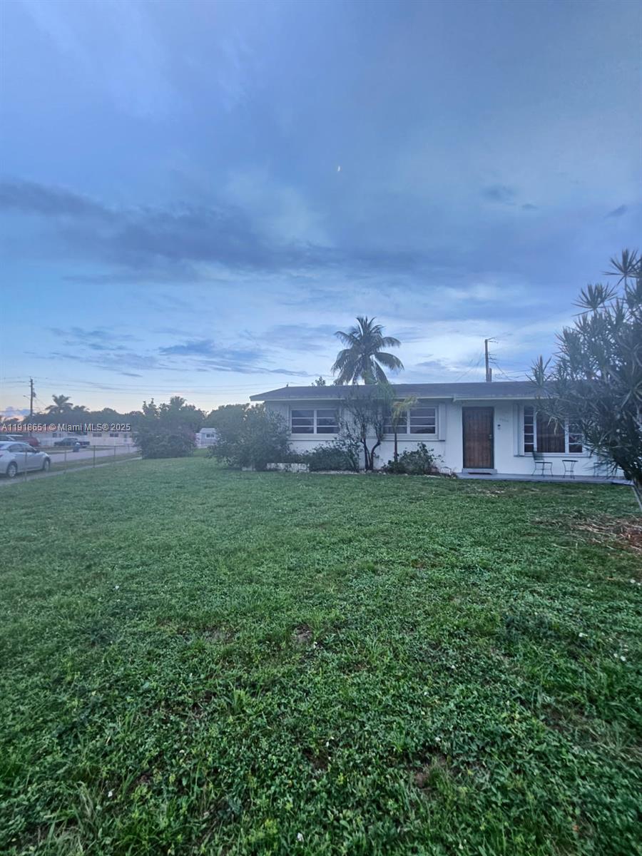 4900 NW 179th St, Miami Gardens FL 33055