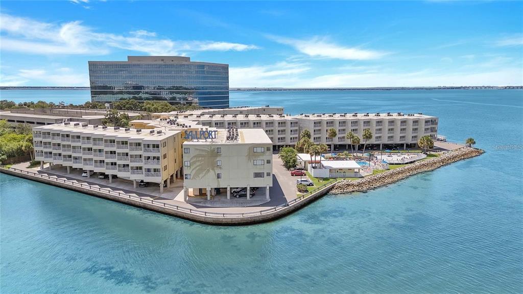 2506 N ROCKY POINT DRIVE UNIT 275