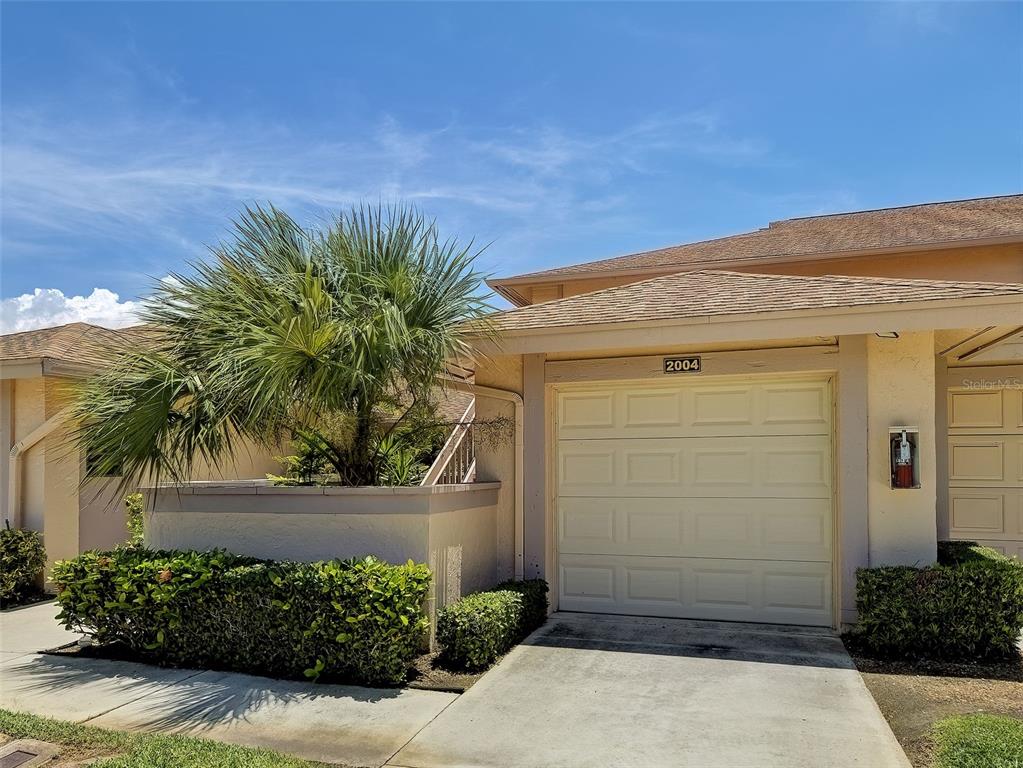 2004 LONGPOINTE CIRCLE UNIT E2, VENICE, FL — photo 2 of 30