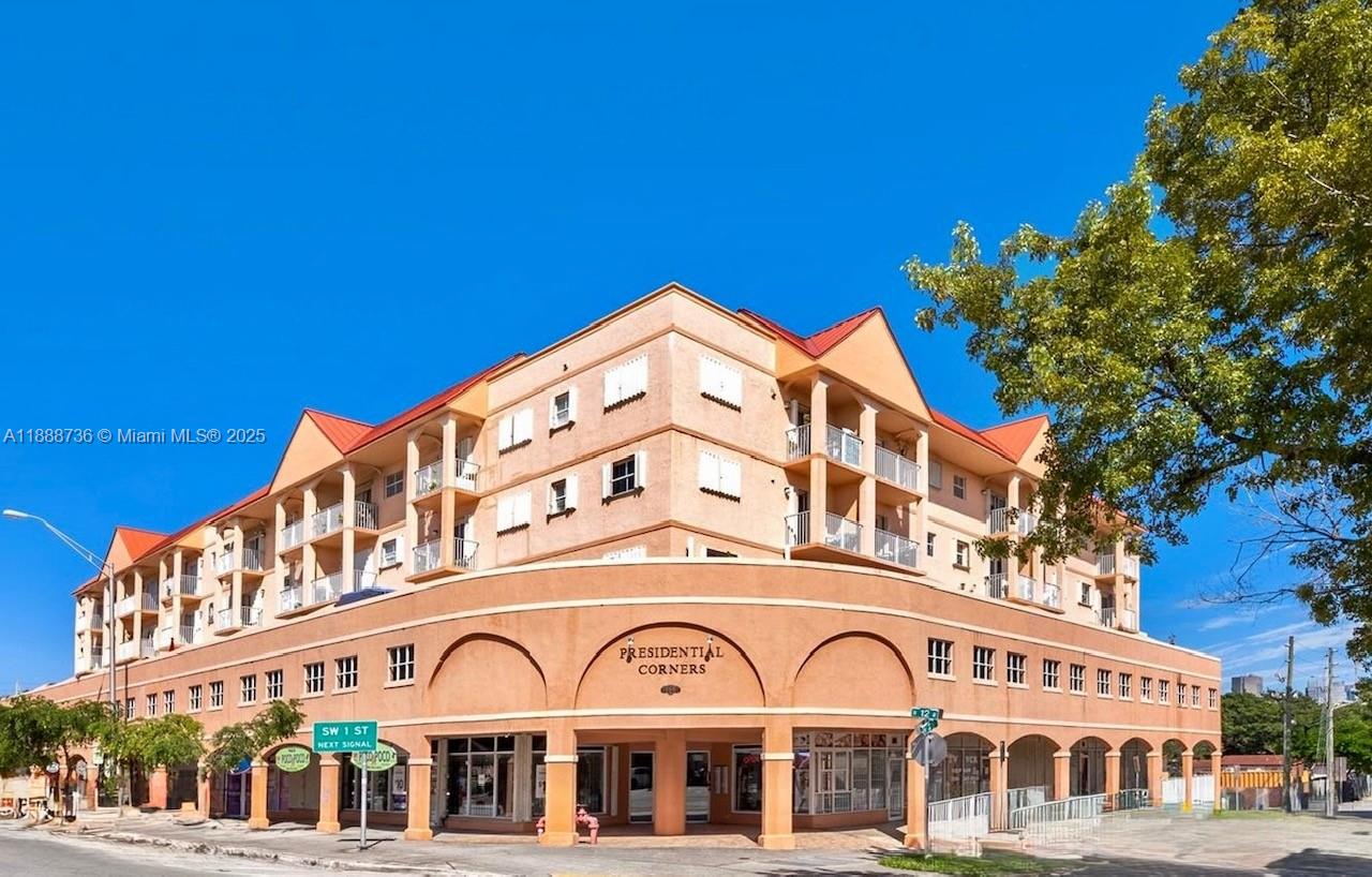 199 SW 12th Ave # 404A, Miami FL 33130