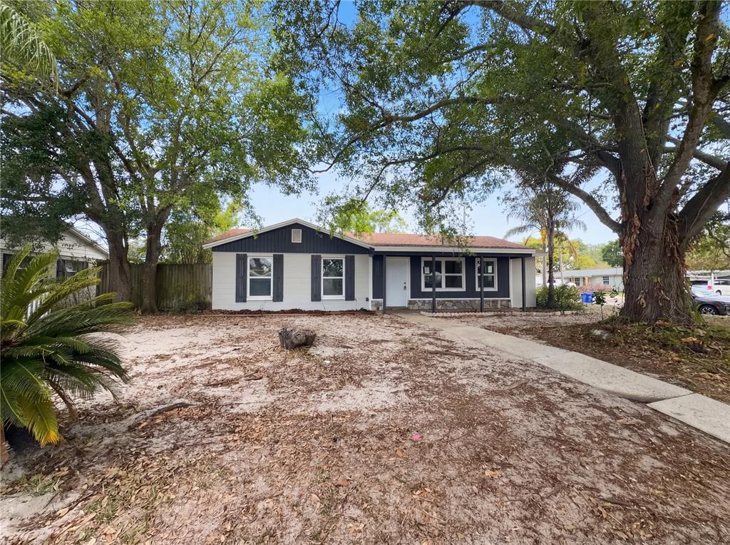 2126 SMITHFIELD CIRCLE S