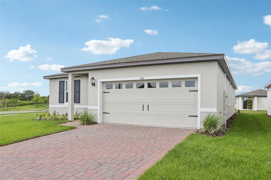 325 CASTLE DRIVE