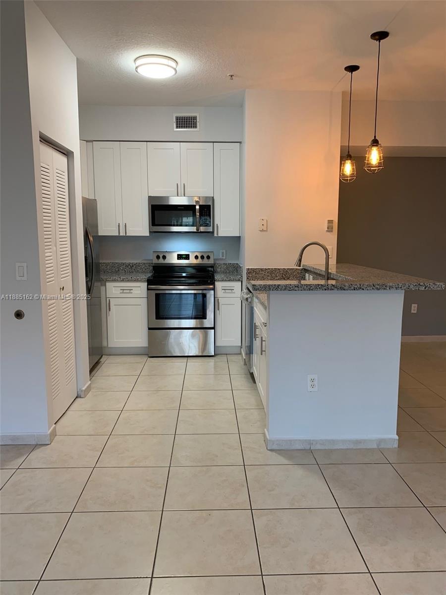 7290 NW 114th Ave # 7, Doral FL 33178