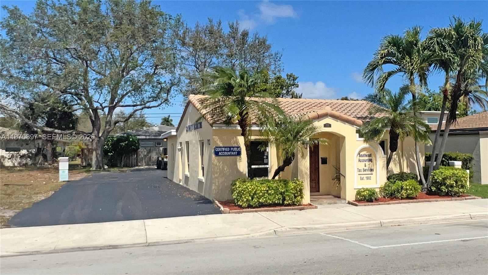 713 E Atlantic Blvd, Pompano Beach FL 33060