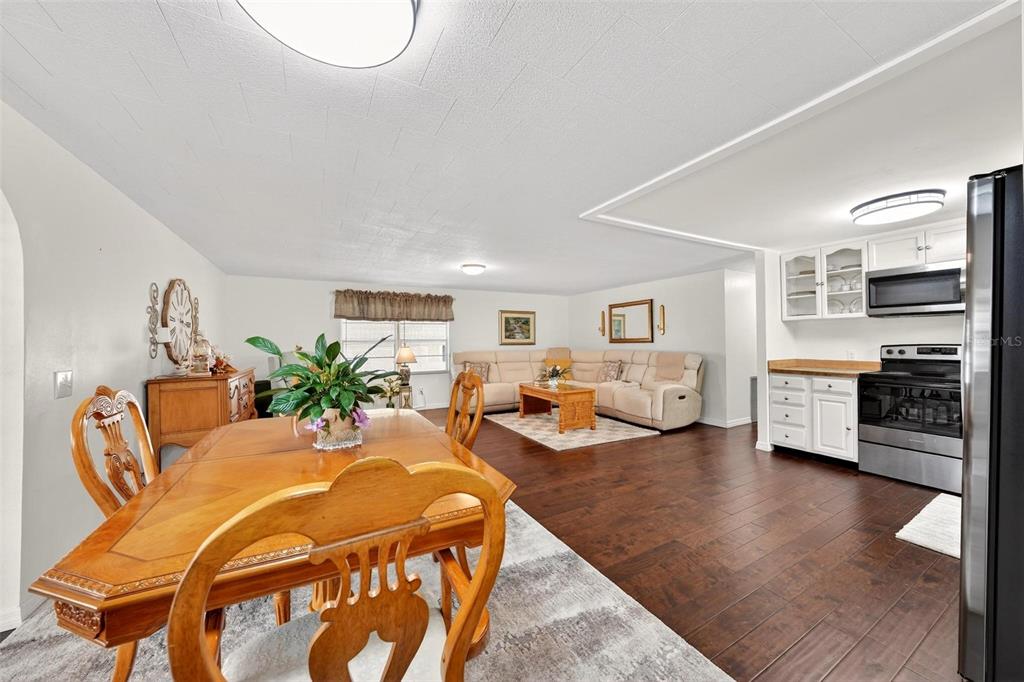 7 COCOS PLUMOSA DRIVE UNIT A, EUSTIS, FL — photo 4 of 30