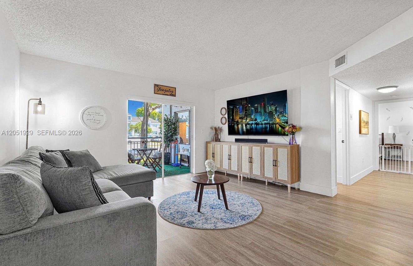 8680 SW 212th St # 105, Cutler Bay FL 33189