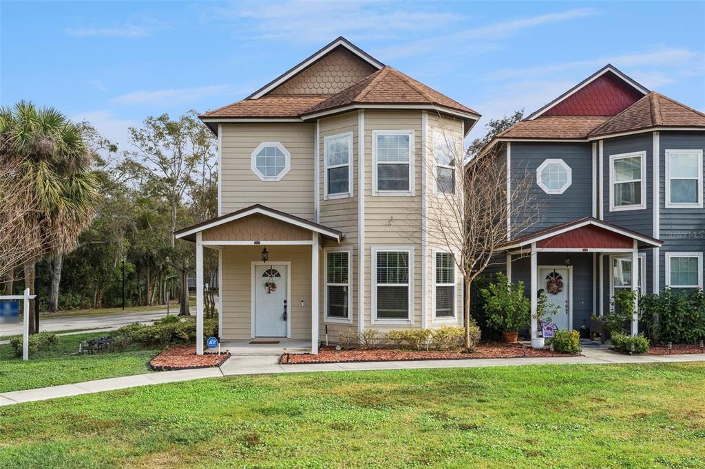 553 SUNBRANCH LANE