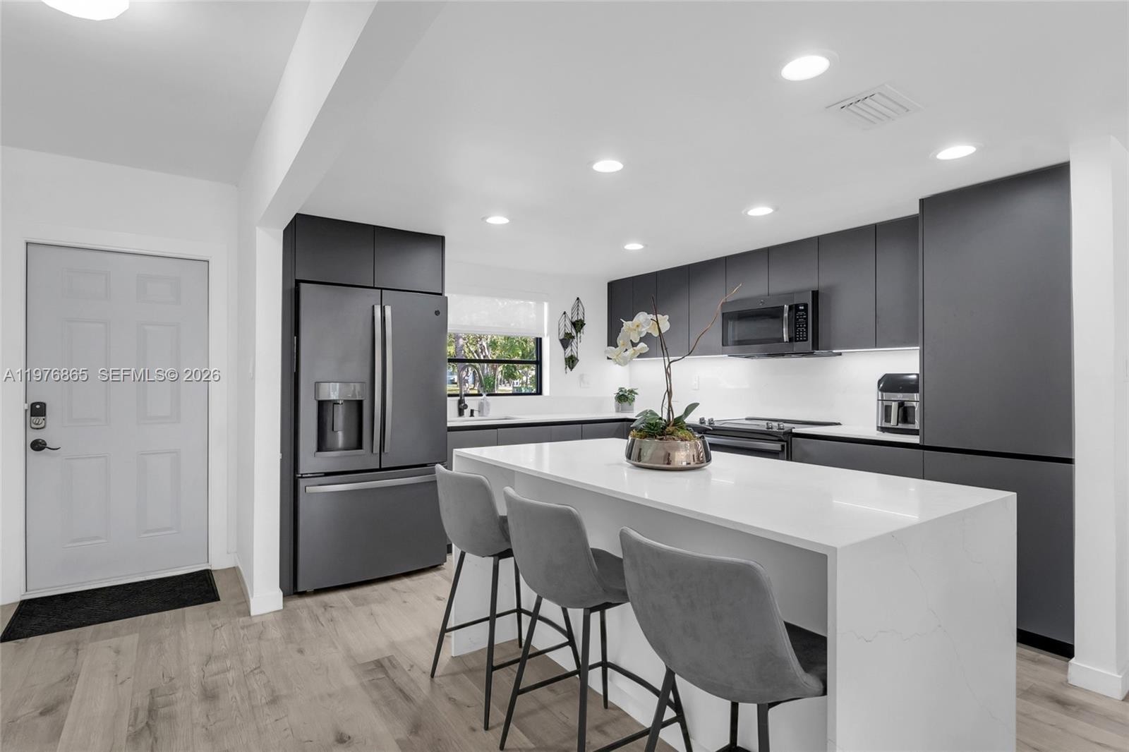 2172 NE 171st St, North Miami Beach FL 33162