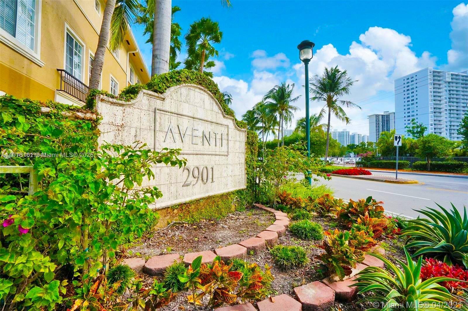2811 NE 185th St, Aventura FL 33180