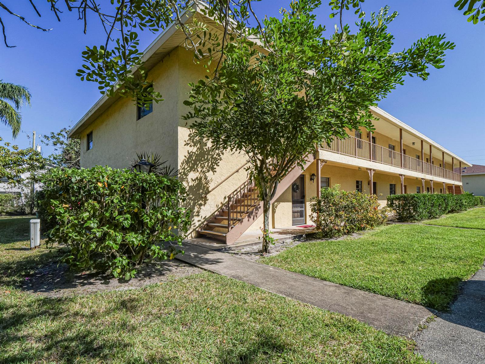 400 18th Street # G2, Vero Beach FL 32960
