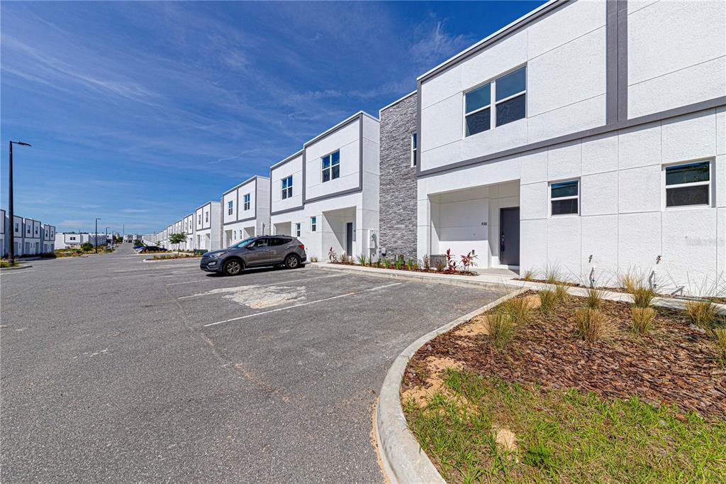 400 FAMAGUSTA DRIVE