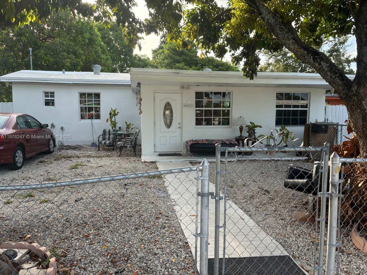 10325 NW 36th Ct, Miami FL 33147