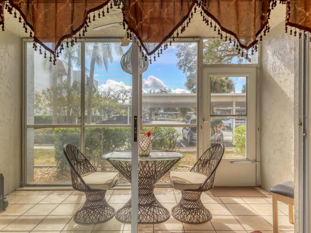 1330 GLEN OAKS DRIVE E UNIT 174D, SARASOTA, FL — photo 2 of 30