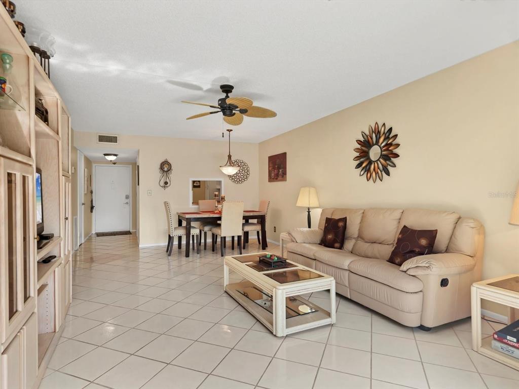 1330 GLEN OAKS DRIVE E UNIT 174D, SARASOTA, FL — photo 5 of 30