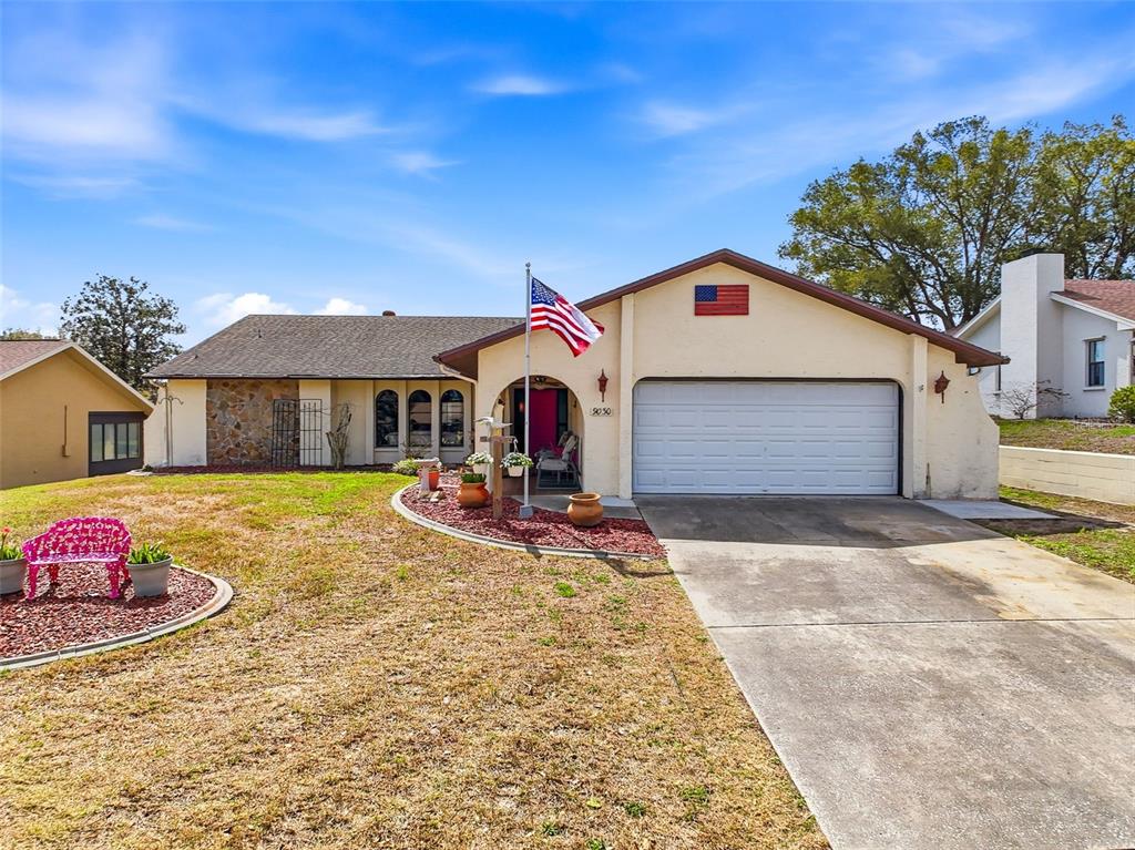 9030 HERNANDO WAY, WEEKI WACHEE, FL — photo 2 of 30