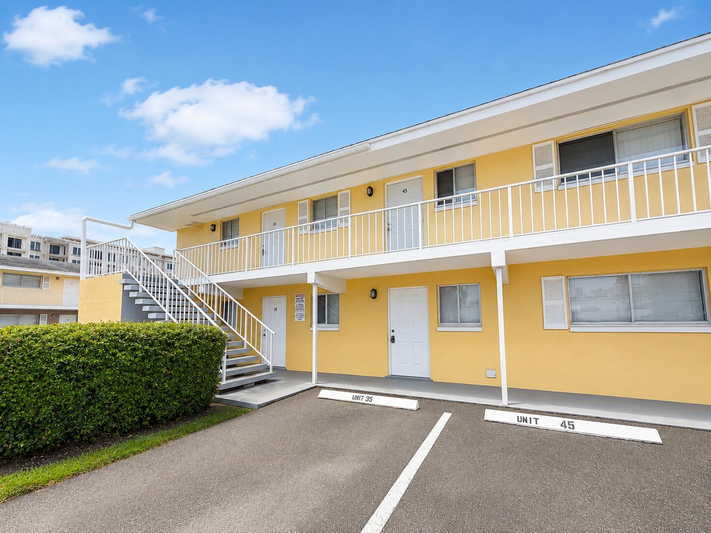 1501 Crescent Circle # E45, Lake Park FL 33403