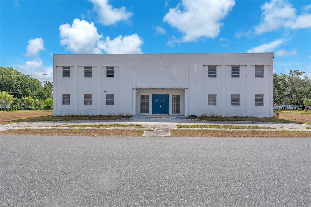 304 ACACIA DR