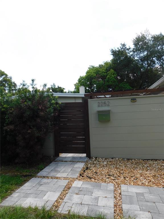 2252 HOWARD DRIVE