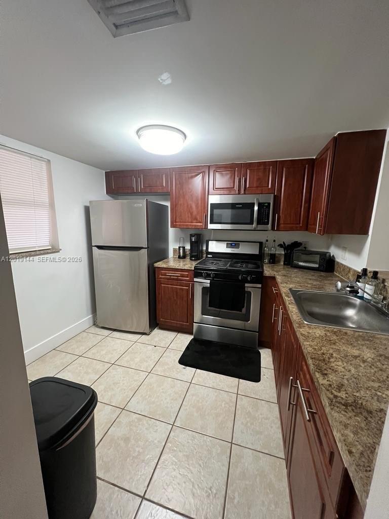 18051 NW 68th Ave # K103, Hialeah FL 33015